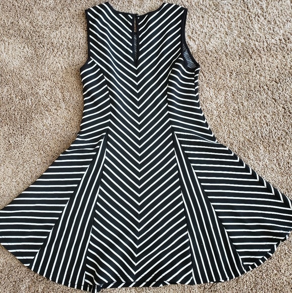 Summer Dress - Picture 3 of 4